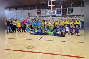 Zlato v minibasketbale!!