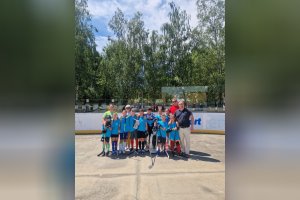 Striebro v hokejbale!