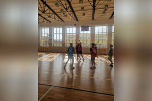 Basketbal v znamení bojovnosti